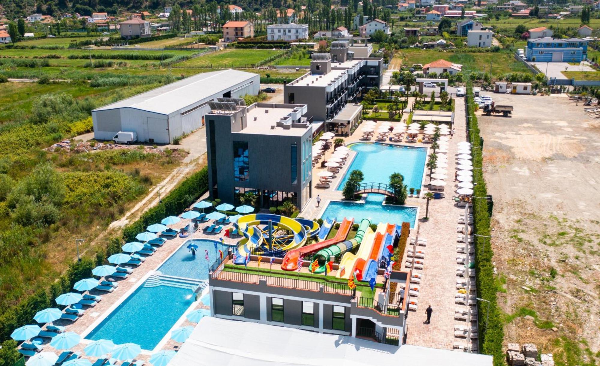 Nuevo Deluxe Hotel 4*