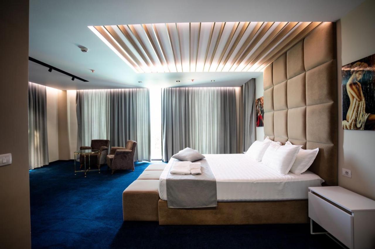 Hotel Nuevo Deluxe Shengjin