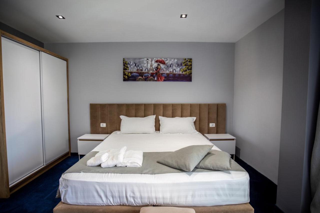 Hotel Nuevo Deluxe Shengjin